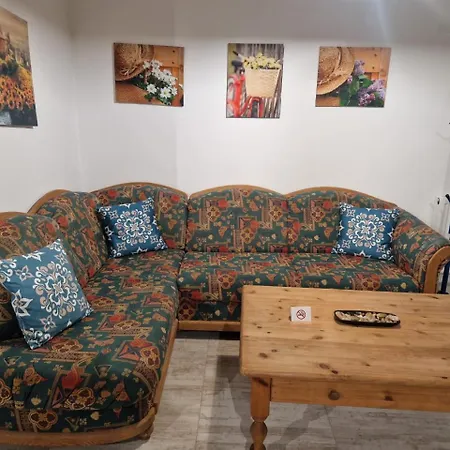 Alikis House Tatil Evi Néa Péramos