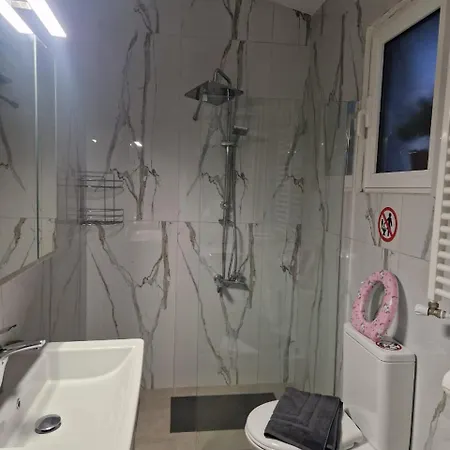 بيت للعطل Alikis House